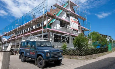 Zimmerei Kappler Bad Liebenzell — Fahrzeug und Team für Holzbau