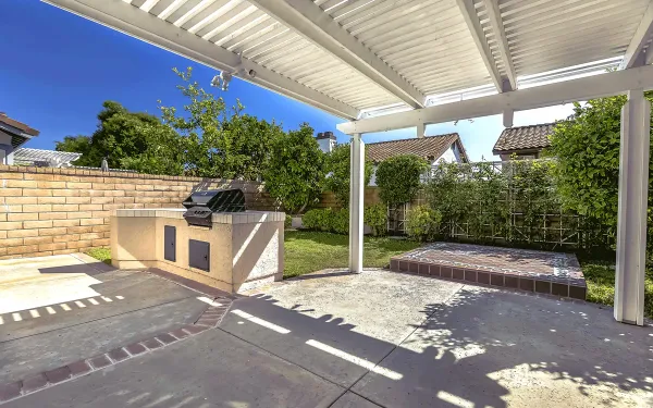 Referenzprojekt Zimmerei Kappler: Holz-Pergola am Wohnhaus in Pforzheim